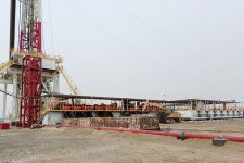 新疆9000米鉆井鉆機固控系統(tǒng)石油鉆機固控系統(tǒng)